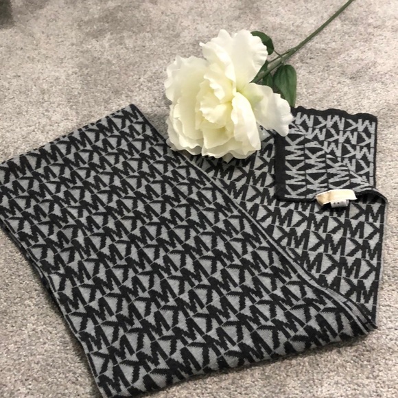 Michael Kors Accessories - Michael Kors scarf Michael Kors Accessories - Michael Kors scarf